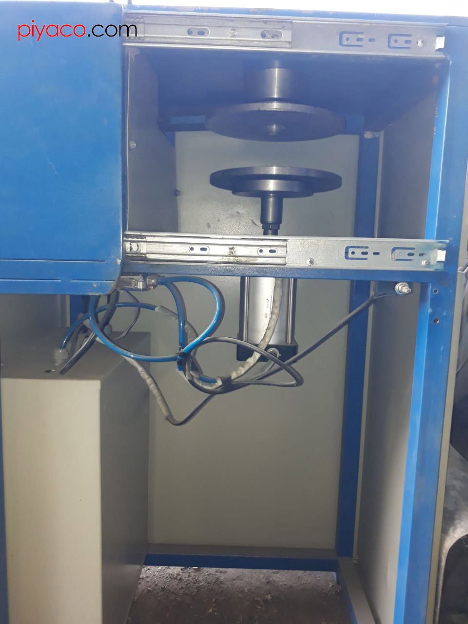 دستگاه ریختهگری گریز از مرکز زاماک